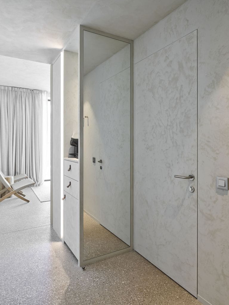 Arlu® (Argenta) Invisidoor 2.0 Door